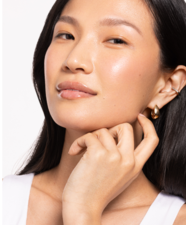 
                  
                    ICD Makeup Glow Up Lip Oil
                  
                